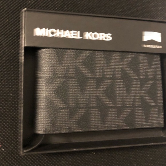Michael Kors black monogram bifold men’s jet set wallet new in box - Picture 2 of 7